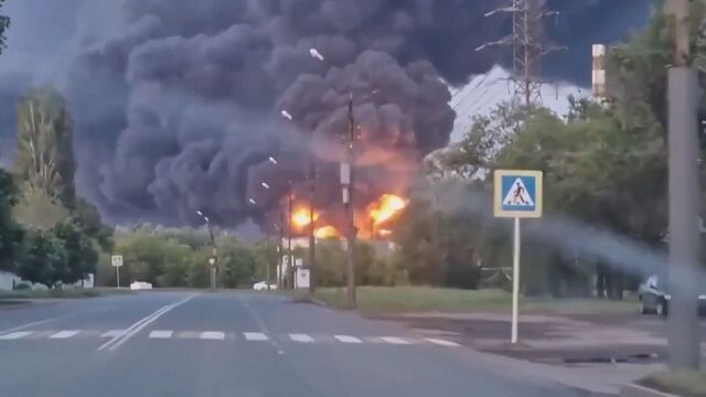 ウクライナがロシア基地を再攻撃　「蜘蛛の巣作戦」で被害免れた爆撃機など標的　大規模な火災が発生